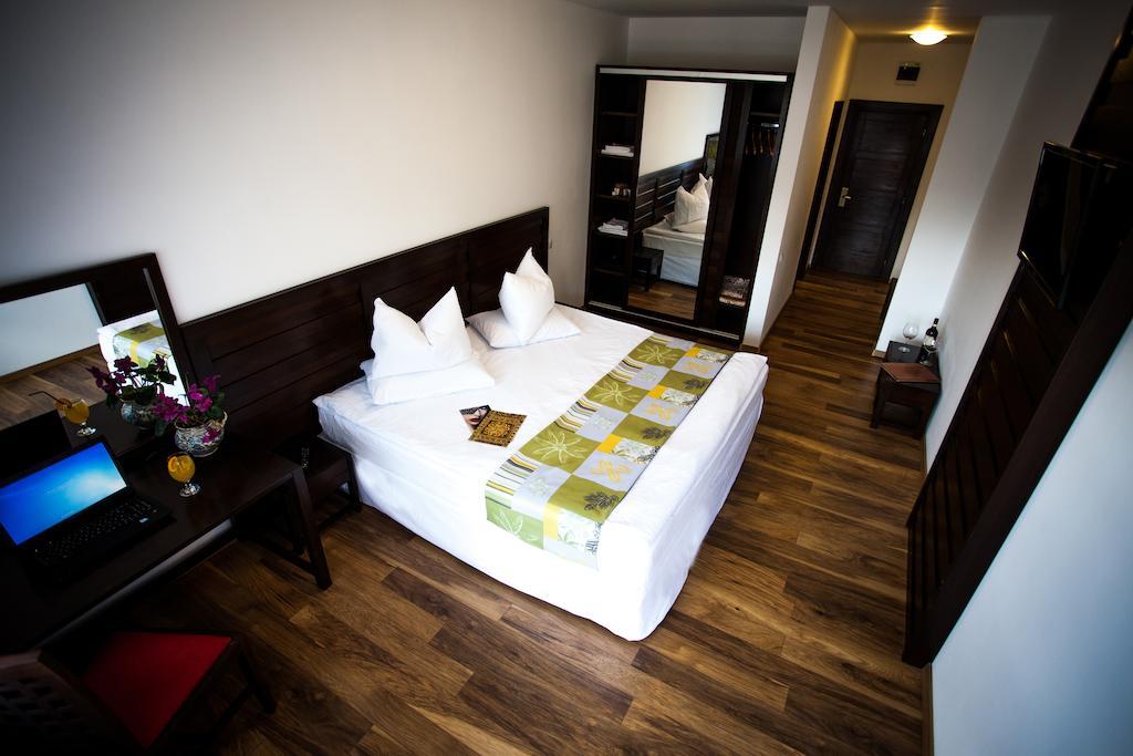 Roata Faget Inn Cluj-Napoca Chambre photo